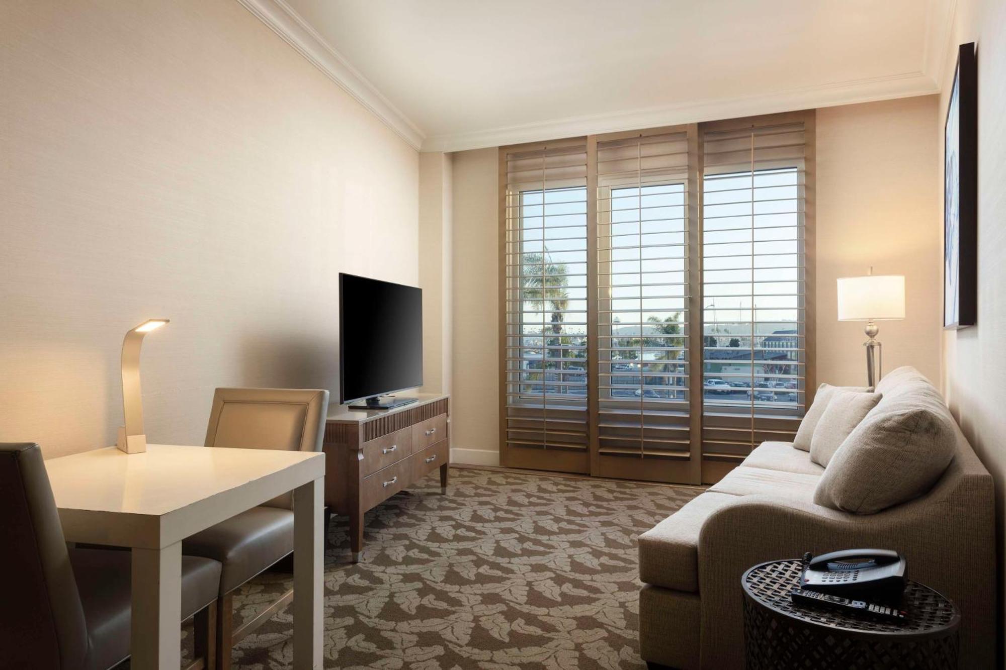 Doubletree By Hilton San Diego Bayside Exteriör bild