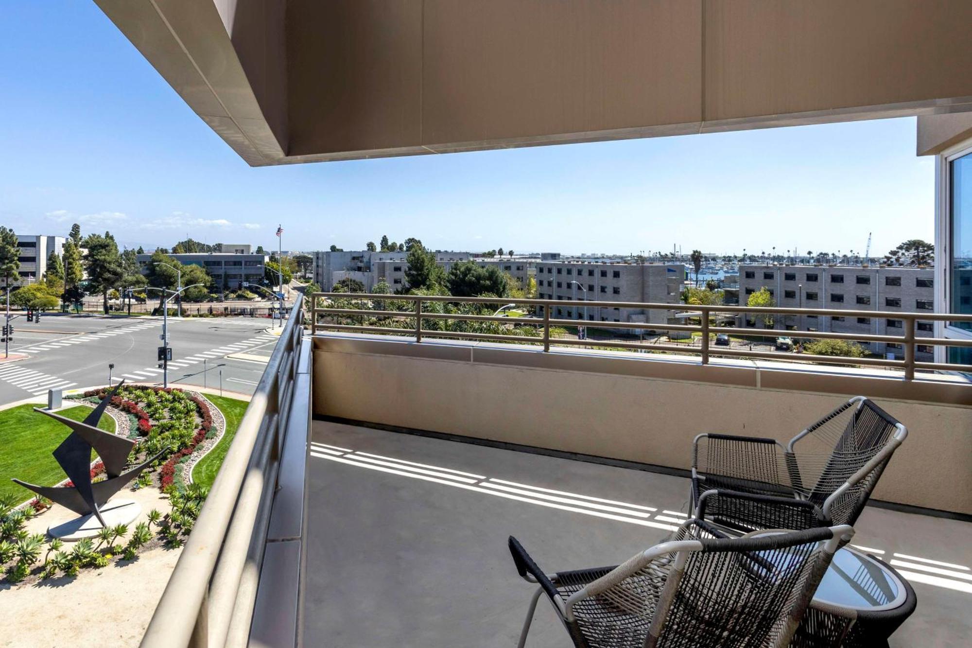 Doubletree By Hilton San Diego Bayside Exteriör bild